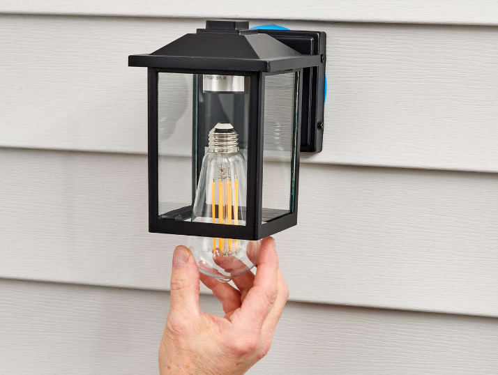 How to Change Light Bulb in Porch Light – Easy Safe Steps
